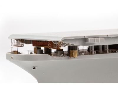 USS Midway CV-41 part 2 1/350 - TRUMPETER - zdjęcie 17