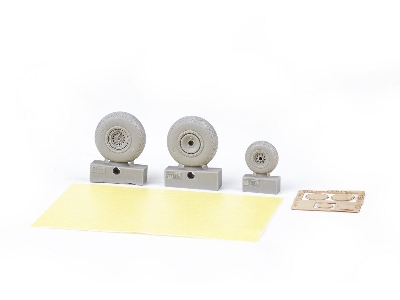 B-24H wheels 1/72 - AIRFIX - zdjęcie 4