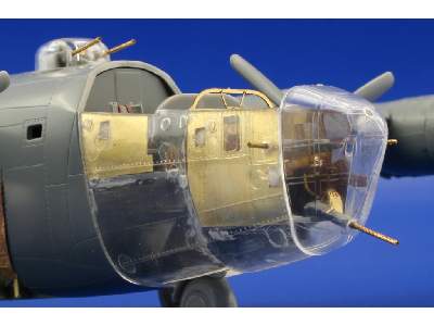  B-24D front interior S. A. 1/72 - Hasegawa - blaszki - zdjęcie 7