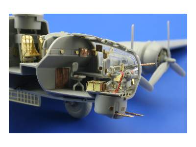  B-17G front interior 1/72 - Revell - blaszki - zdjęcie 5