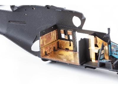 Mi-24P cargo interior 1/48 - TRUMPETER - zdjęcie 2