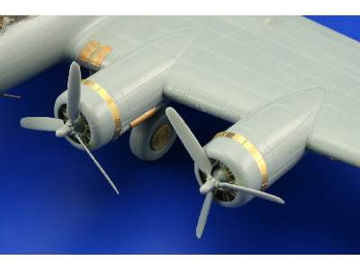  B-17E/ F exterior 1/72 - Academy Minicraft - blaszki - zdjęcie 7