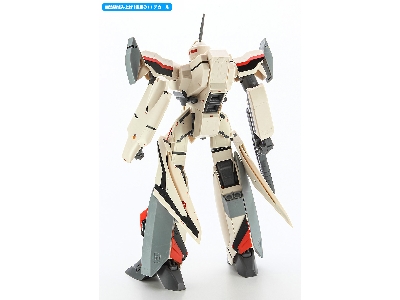 Yf-19 Battroid Macross Plus - zdjęcie 15