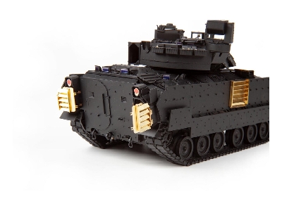M2 Bradley 1/35 - MAGIC FACTORY - zdjęcie 7