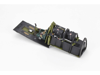 P-51B Malcolm Hood canopy ESSENTIAL 1/48 - EDUARD - zdjęcie 25