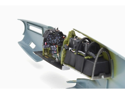 P-51B Malcolm Hood canopy ESSENTIAL 1/48 - EDUARD - zdjęcie 29