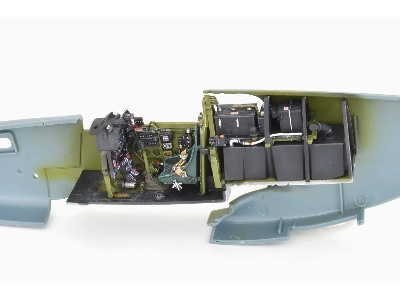 P-51B Malcolm Hood canopy ESSENTIAL 1/48 - EDUARD - zdjęcie 30