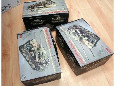 Pantera Ausf.G z wnÄ™trzem - USZKODZONE PUDEĹKO - zdjÄ™cie 3