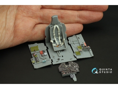 Curtiss P-40n Warhawk - 3d-printed & Coloured Interior (For Trumpeter Kits) - zdjęcie 1