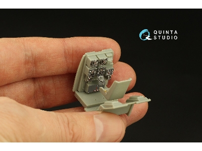 Messerschmitt Me-410 - 3d-printed & Coloured Interior (For Meng Kits) - zdjęcie 8