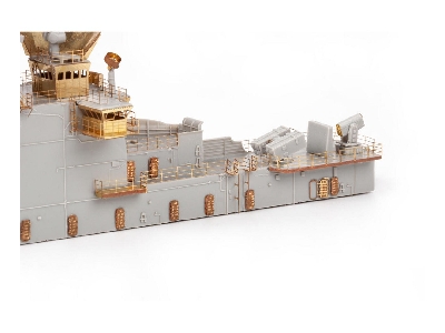 USS Wasp LHD-1 part 3 1/350 - TRUMPETER - zdjęcie 15