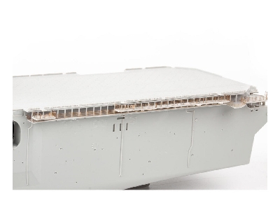 USS Wasp LHD-1 part 4 1/350 - TRUMPETER - zdjęcie 11