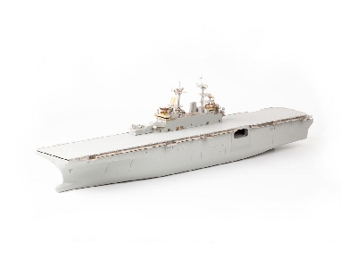 USS Wasp LHD-1 part 4 1/350 - TRUMPETER - zdjęcie 12