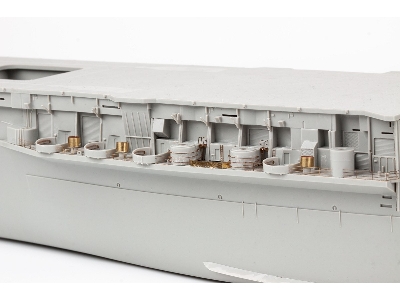 USS Midway CV-41 1/350 - TRUMPETER - zdjęcie 25