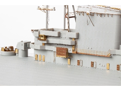 USS Midway CV-41 1/350 - TRUMPETER - zdjęcie 30