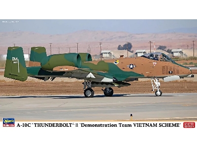 Fairchild A-10 C Thunderbolt Ii - Demonstration Team Vietnam Scheme - zdjęcie 1