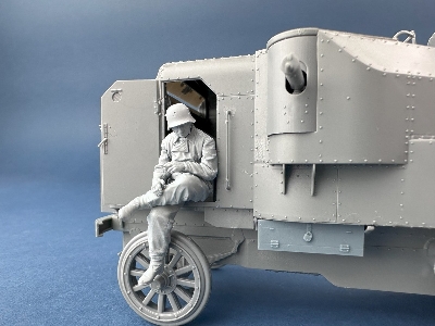 German Armoured Car Crewman In A Field Grey Coverall - zdjęcie 2