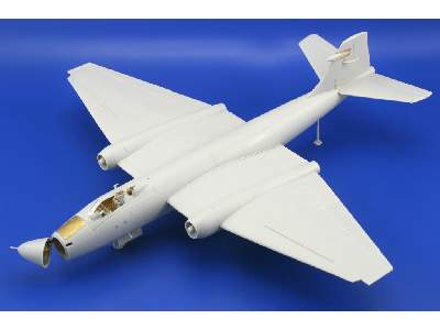  Canberra PR.9 S. A. 1/48 - Airfix - blaszki - zdjęcie 4