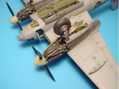 MOSQUITO FB Mk. VI/NF Mk. II wheel bay - Tamiya - zdjęcie 1