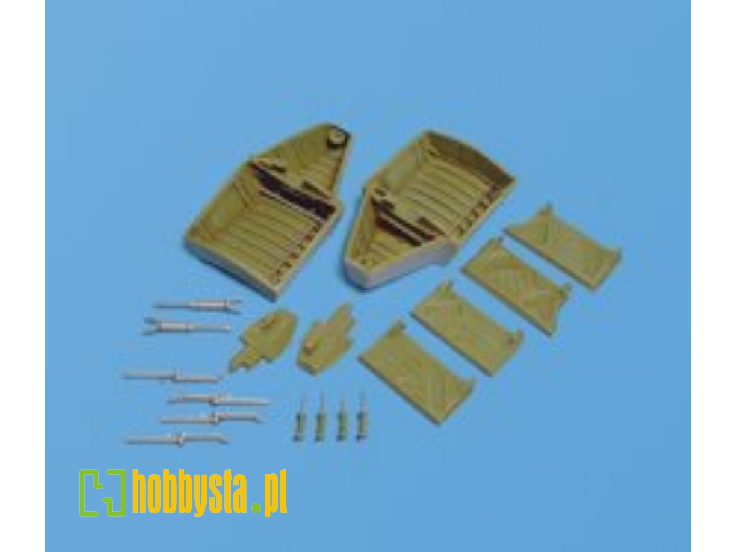 F4U-1A Corsair wheel bay - Trumpeter - zdjęcie 1 F4U-1A Corsair wheel bay - Trumpeter - zdjęcie 1