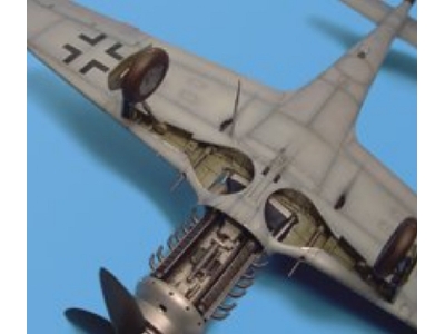 Fw 190D wheel bay - Hasegawa - zdjęcie 1