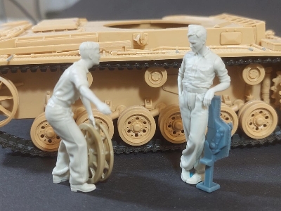 German Tank Mechanics At Work Set - zdjęcie 1