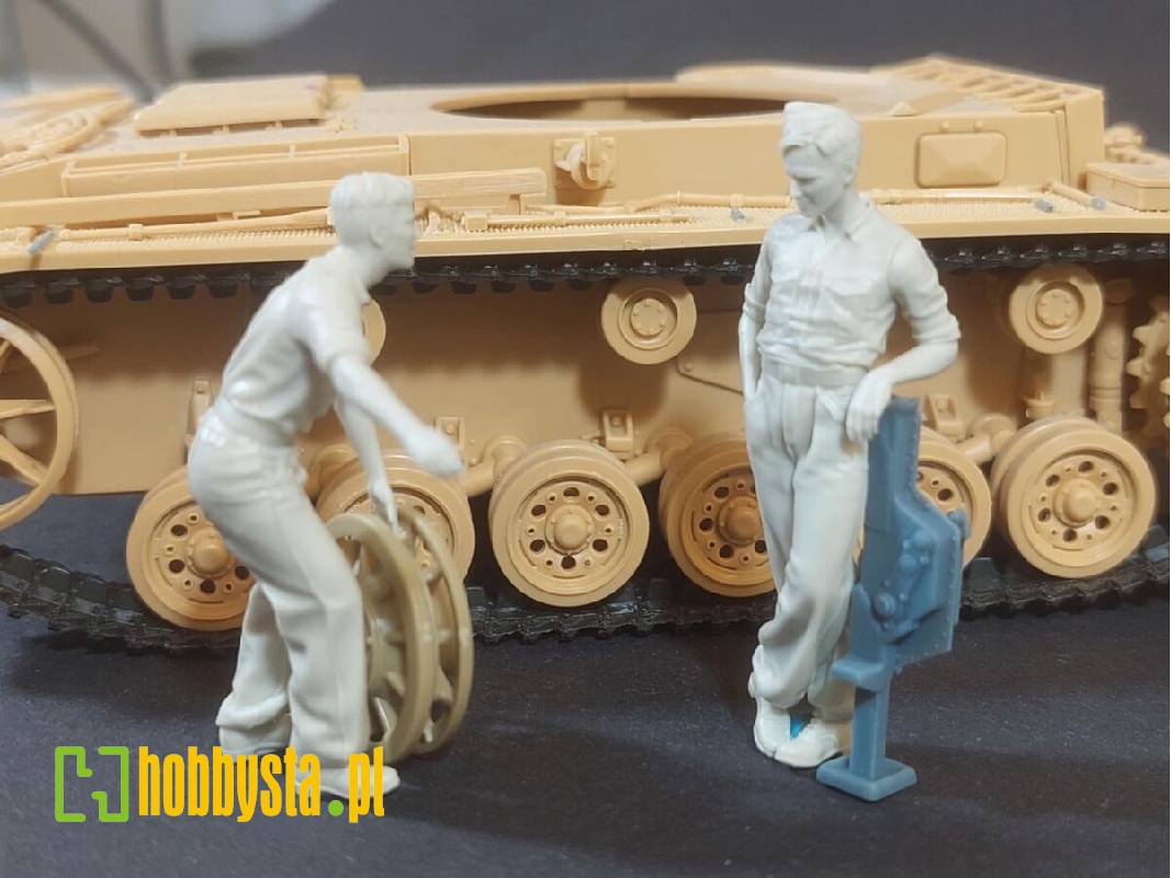 German Tank Mechanics At Work Set - zdjęcie 1 German Tank Mechanics At Work Set - zdjęcie 1