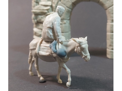 Wounded Fallschirmjager On A Donkey - zdjęcie 4