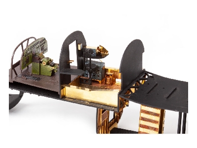 B-24D radio compartment 1/48 - HOBBY BOSS - zdjęcie 5