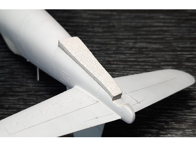 Vought F4u Corsair Wheel Bay Plugs (For Tamiya Kits) - zdjęcie 3
