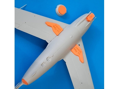 Mig-15 Wheel Bay Plugs (For Bronco/Hobby 2000) - zdjęcie 3