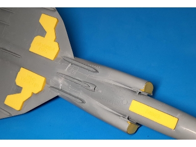 Aj 37 Viggen Wheel Bay Plugs (For Special Hobby) - zdjęcie 2