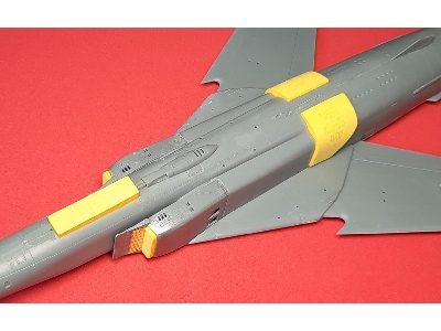 Mig-23 Wheel Bay Plugs (For Trumpeter/Eduard) - zdjęcie 2