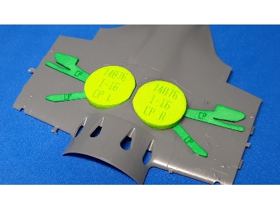 I-16 Wheel Bay Plugs (For Clear Prop Models) - zdjęcie 2