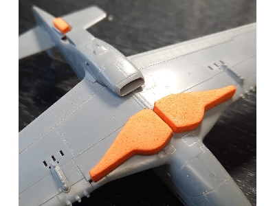North American P-51 D Mustang Wheel Bay Plugs (For Tamiya Kits) - zdjęcie 3