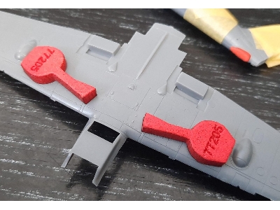 Messerschmitt Bf-109 E Wheel Bay Plugs (For Eduard / Special Hobby Kits) - zdjęcie 2
