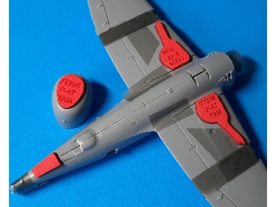 Republic P-47 Thunderbolt Wheel Bay Plugs (For Tamiya Kits) - zdjęcie 2