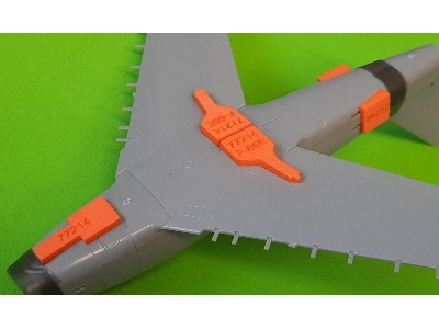 F-86e Sabre Wheel Bay Plugs (For Academy) - zdjęcie 3
