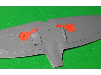 Spitfire Mk.I Wheel Bay Plugs (For Tamiya 60748) - zdjęcie 2