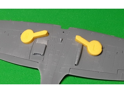 Spitfire Mk.I Wheel Bay Plugs (For Tamiya 60748) - zdjęcie 3