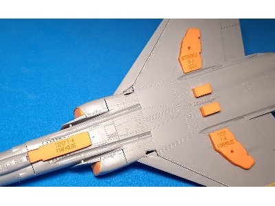 Mcdonnell Douglas F-4 Phantom - Wheel Bay Plugs (For Finemolds) - zdjęcie 2