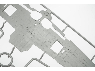Mitsubishi A6m2 Zero Fighter With Interior Of The Engine And Weapons - zdjęcie 4