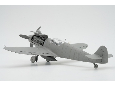 Bf 109 G-10 W/ Wgr.21 & Full Engine And Weapon Interior - zdjęcie 12