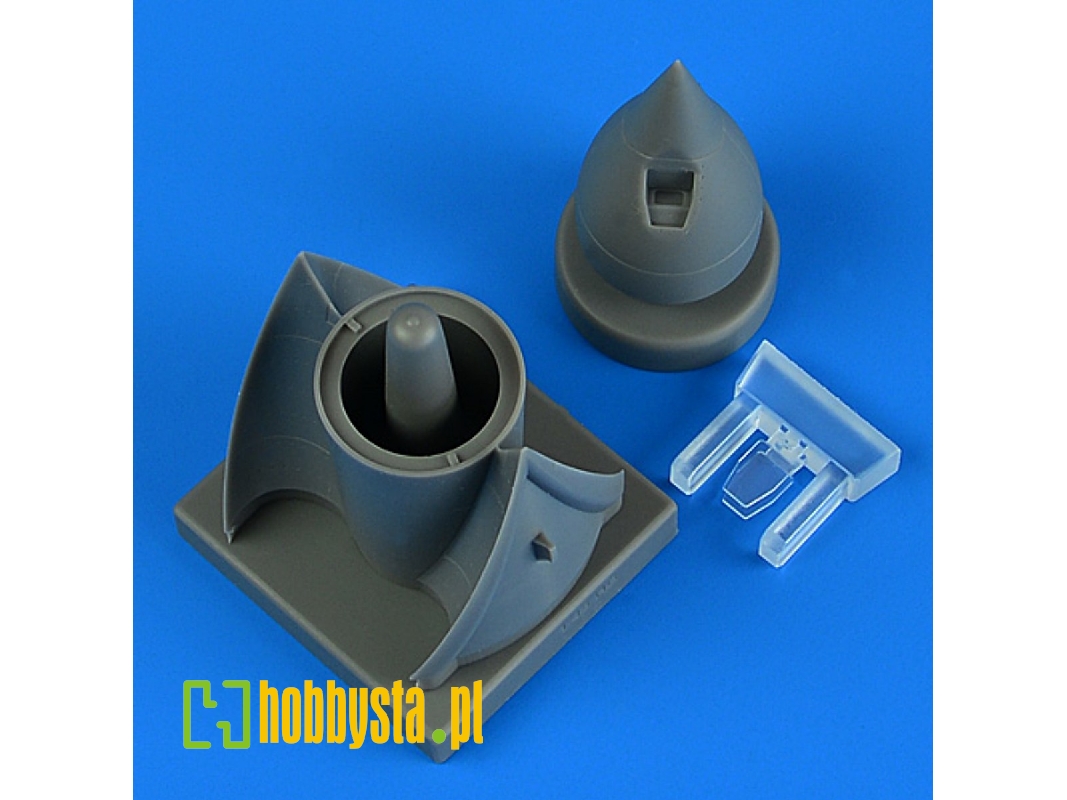 Su-17/22m4 Fitter-k Radome With Air Intake (Hobby Boss) - zdjęcie 1 Su-17/22m4 Fitter-k Radome With Air Intake (Hobby Boss) - zdjęcie 1