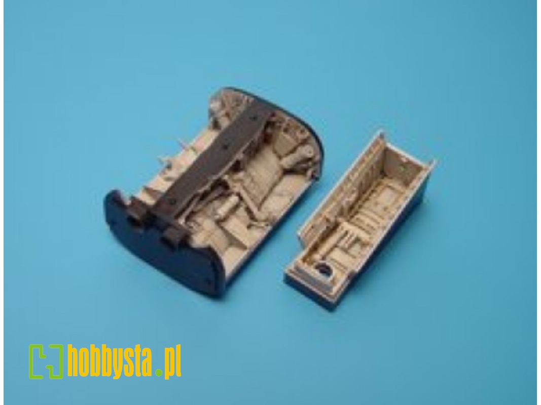 F-8 Crusader wheel bay - Academy - zdjęcie 1 F-8 Crusader wheel bay - Academy - zdjęcie 1