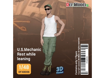 Us Mechanic Rest While Leaning - zdjęcie 1