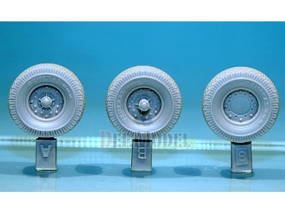 U.K Lrdg Truck Wheel Set (For Tamiya 1/35) - zdjęcie 2