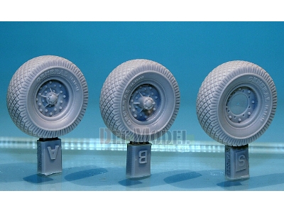 U.K Lrdg Truck Wheel Set (For Tamiya 1/35) - zdjęcie 3