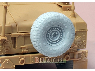 Hmmwv Mt/R Wheel Set  (For Academy 1/35 M1151) - zdjęcie 4