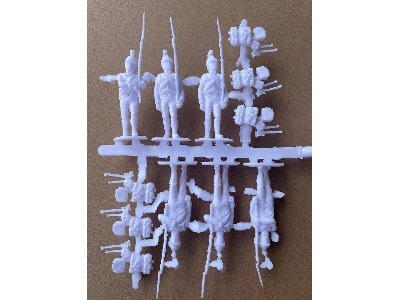 Napoleonic Austrian Line Infantry - Marching (18 Figures) - zdjęcie 2